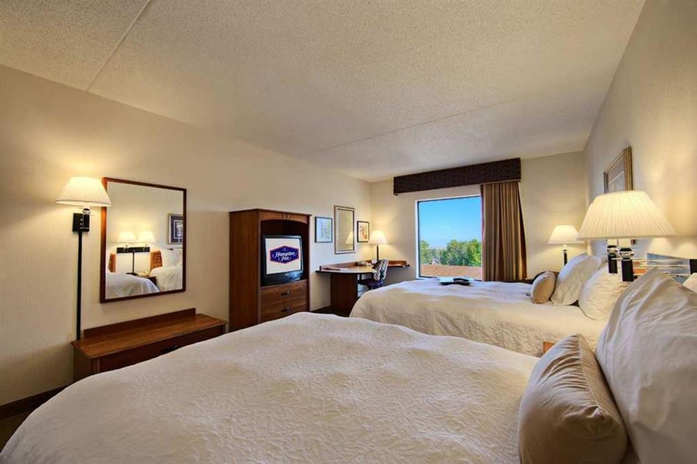 Hampton Inn 툴레 객실 사진